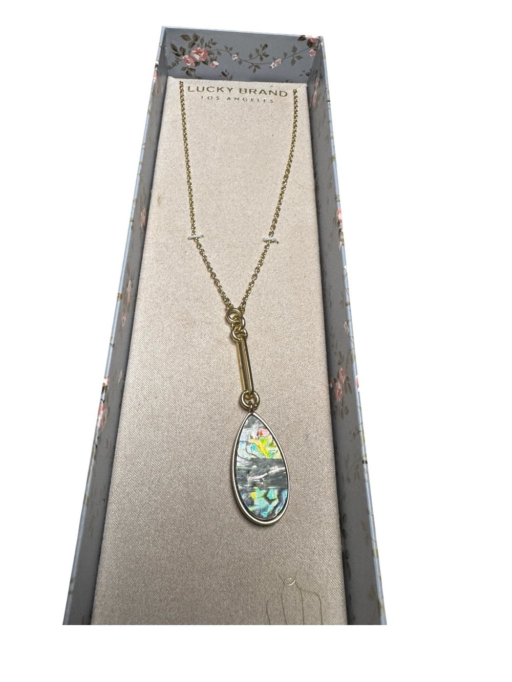 Lucky Brand Natural Materials" gold tone necklace & pendant. NWT